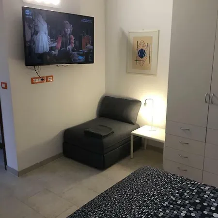Appartamento Monolocale Via Xx Genova